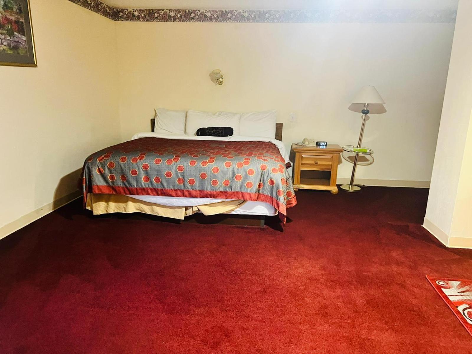 Villa Inn Motel Near Hwy 12 Wi Capital O Fort Atkinson Exterior foto