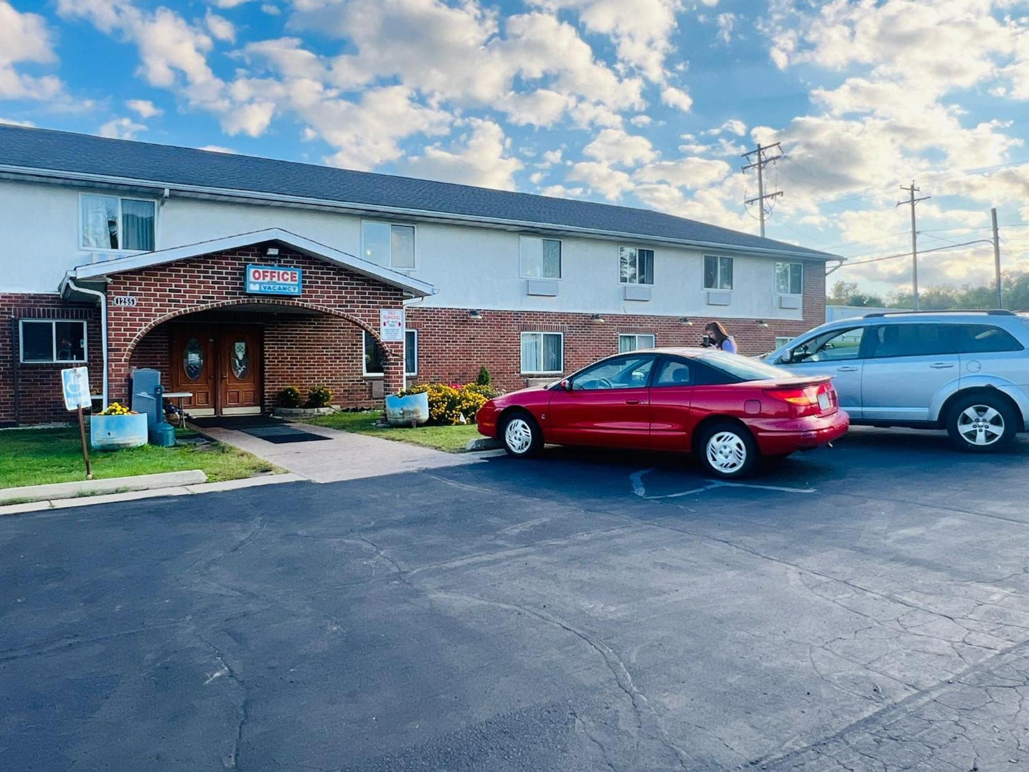 Villa Inn Motel Near Hwy 12 Wi Capital O Fort Atkinson Exterior foto